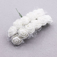Розочки на проволоке 2 см, букет 12 роз, фоамиран - (белый) С СЕТОЧКОЙ SF-043
