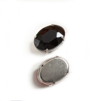 Страз в цапах (оправе) стеклянный ОВАЛ 13х18 мм - черный №16 - 1шт. пришивной